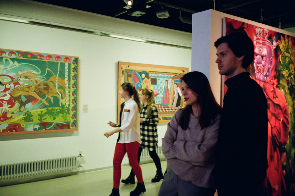 Getting Into an Art Gallery: Strategies for Success